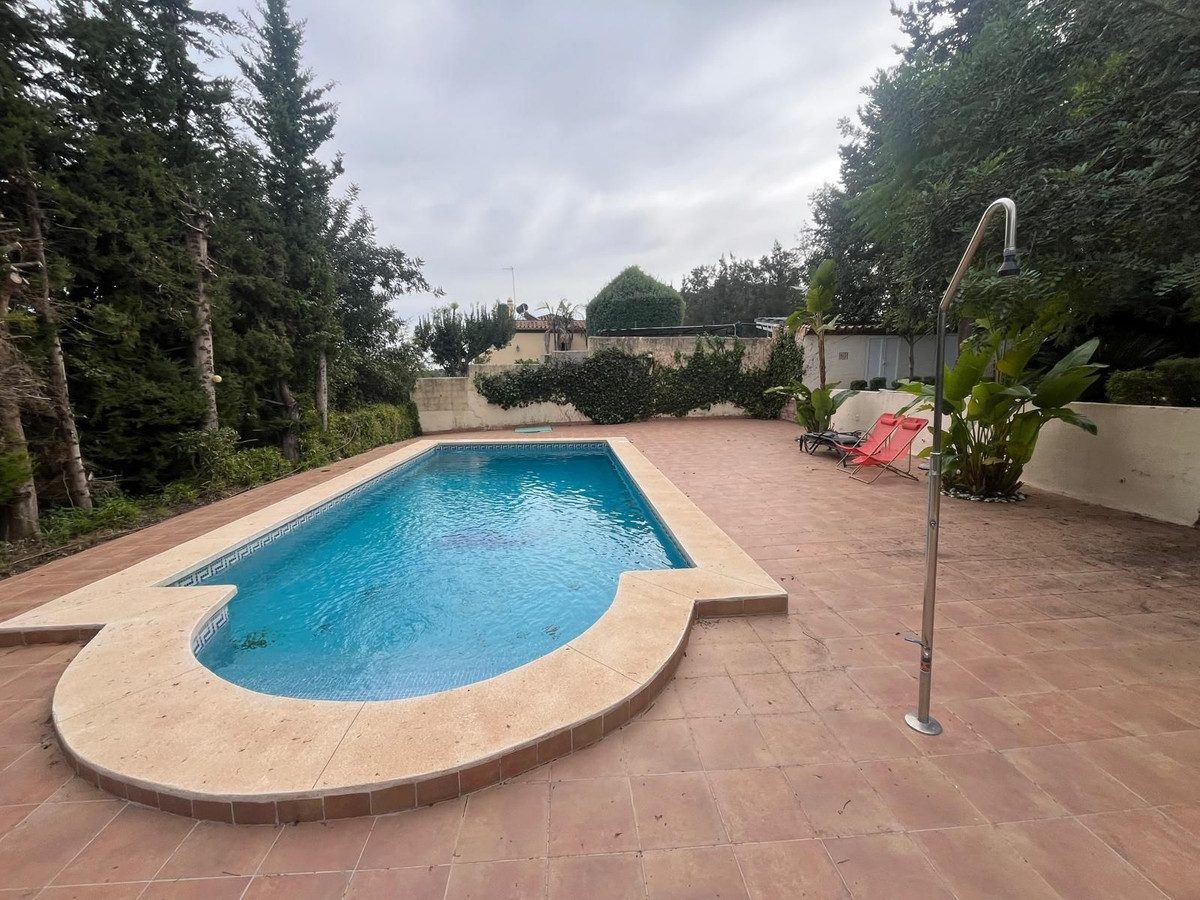 Finca – Cortijo in Estepona, Costa del Sol – 2 beds – 550000 € - photo 11 of 18