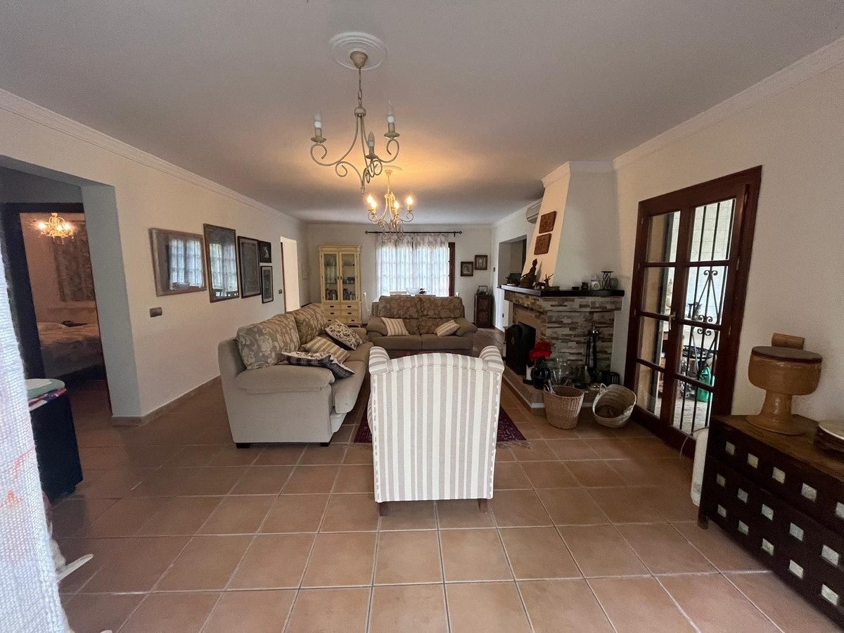 Finca – Cortijo in Estepona, Costa del Sol – 2 beds – 550000 € - photo 15 of 18