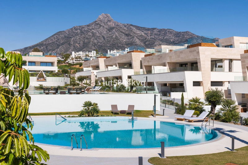 Ground Floor Apartment in Marbella, Costa del Sol – 4 beds – 4500000 €