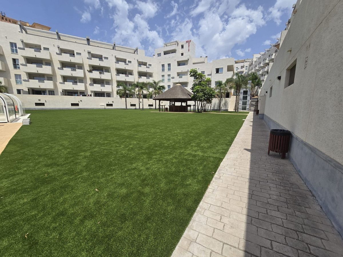 Middle Floor Apartment in Mijas, Costa del Sol – 2 beds – 340000 € - photo 5 of 37