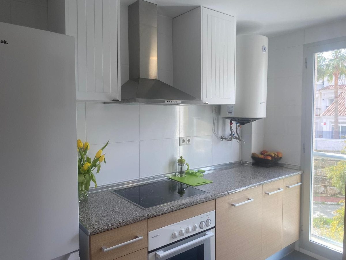 Middle Floor Apartment in Mijas, Costa del Sol – 2 beds – 340000 € - photo 22 of 37