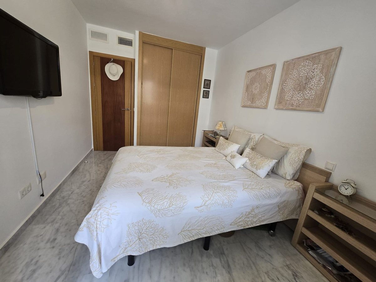 Middle Floor Apartment in Mijas, Costa del Sol – 2 beds – 340000 € - photo 28 of 37