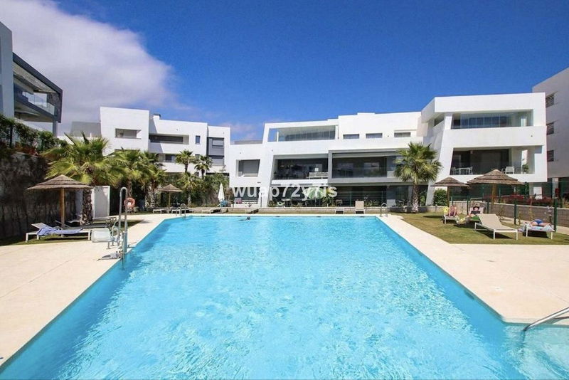 Middle Floor Apartment in Torremolinos, Costa del Sol – 2 beds – 515000 €