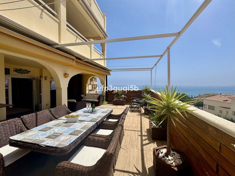 Middle Floor Apartment in Torremolinos, Costa del Sol – 2 beds – 360000 €