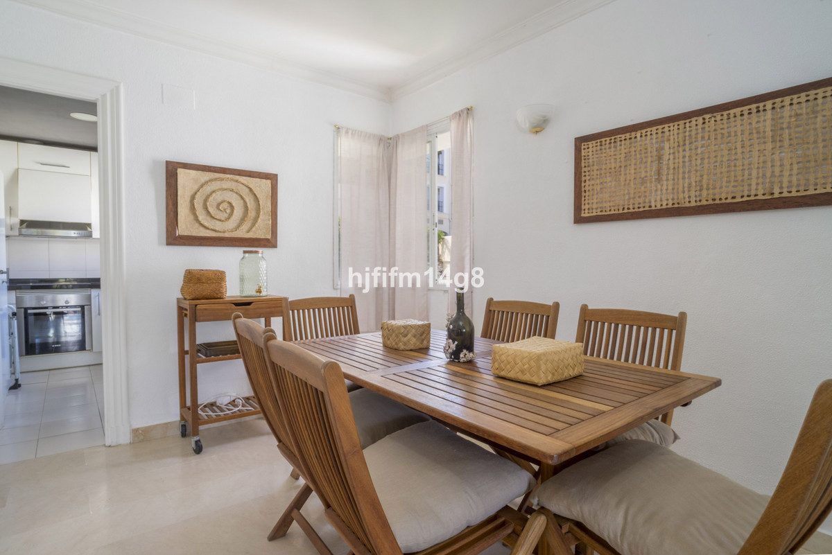 Middle Floor Apartment in Torremolinos, Costa del Sol – 2 beds – 399000 € - photo 7 of 21