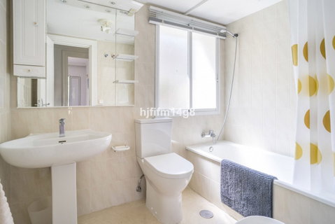 Middle Floor Apartment in Torremolinos, Costa del Sol – 2 beds – 399000 € - photo 13 of 21