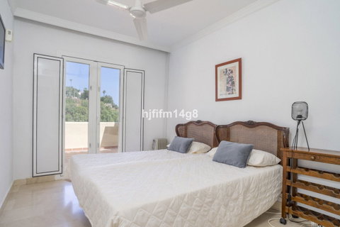 Middle Floor Apartment in Torremolinos, Costa del Sol – 2 beds – 399000 € - photo 14 of 21