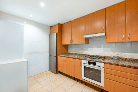 Middle Floor Apartment in Torremolinos, Costa del Sol – 3 beds – 500000 € - photo 13 of 27