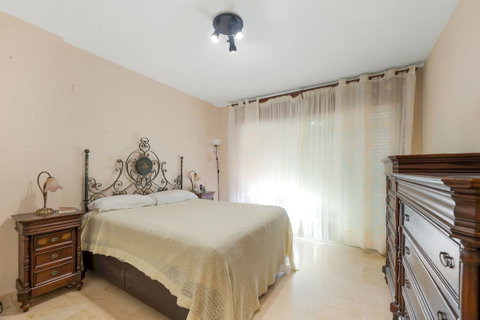 Middle Floor Apartment in Torremolinos, Costa del Sol – 3 beds – 500000 € - photo 16 of 27