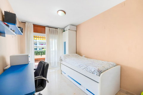 Middle Floor Apartment in Torremolinos, Costa del Sol – 3 beds – 500000 € - photo 19 of 27