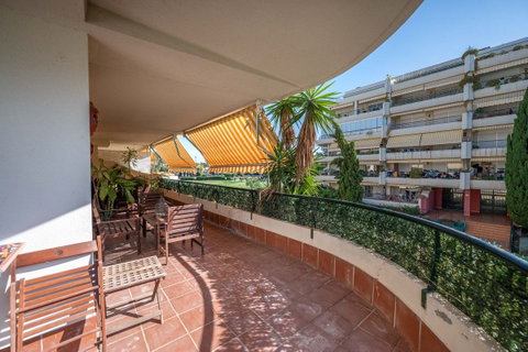 Middle Floor Apartment in Torremolinos, Costa del Sol – 3 beds – 500000 € - photo 23 of 27