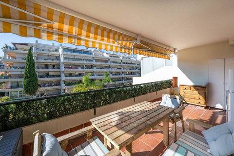 Middle Floor Apartment in Torremolinos, Costa del Sol – 3 beds – 500000 € - photo 24 of 27
