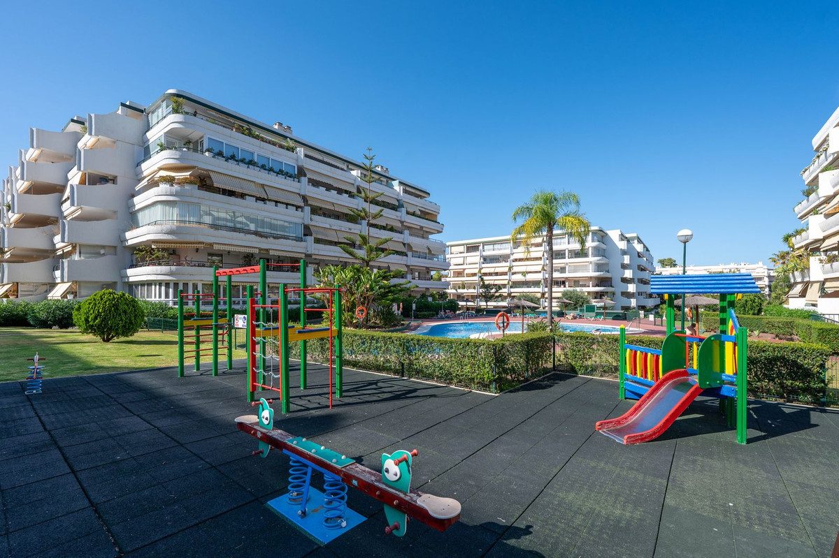 Middle Floor Apartment in Torremolinos, Costa del Sol – 3 beds – 500000 € - photo 27 of 27