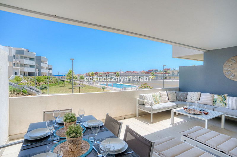 Ground Floor Apartment in Estepona, Costa del Sol – 2 beds – 385000 €