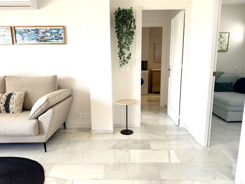 Middle Floor Apartment in Marbella, Costa del Sol – 2 beds – 420000 € - photo 7 of 23
