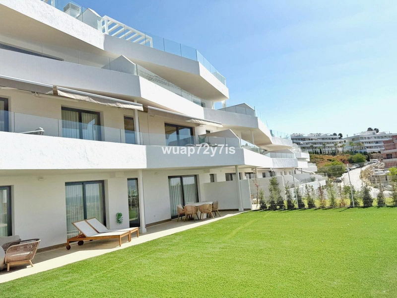 Middle Floor Apartment in Estepona, Costa del Sol – 3 beds – 488000 €