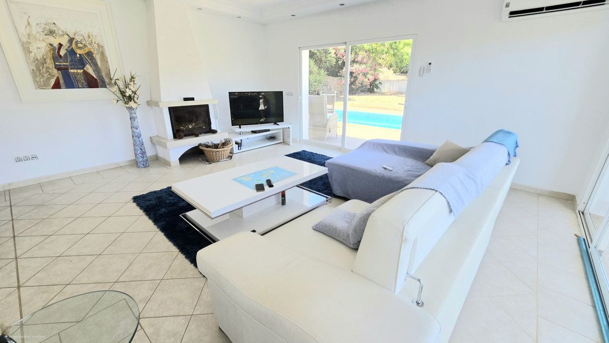 Detached Villa in Mijas, Costa del Sol – 4 beds – 1249000 € - photo 4 of 46