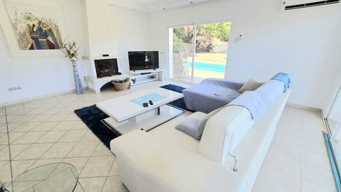 Detached Villa in Mijas, Costa del Sol – 4 beds – 1249000 € - photo 4 of 46