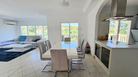 Detached Villa in Mijas, Costa del Sol – 4 beds – 1249000 € - photo 7 of 46