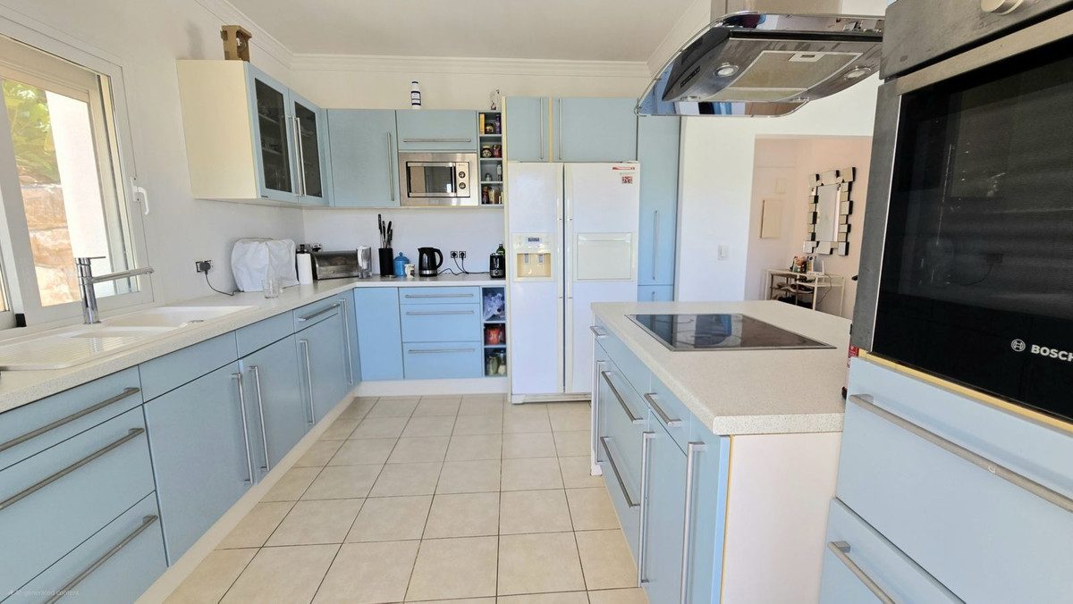 Detached Villa in Mijas, Costa del Sol – 4 beds – 1249000 € - photo 8 of 46