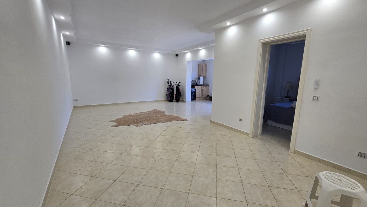Detached Villa in Mijas, Costa del Sol – 4 beds – 1249000 € - photo 18 of 46