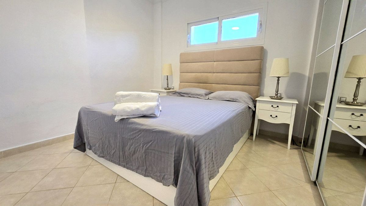 Detached Villa in Mijas, Costa del Sol – 4 beds – 1249000 € - photo 19 of 46
