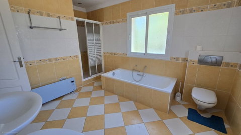Detached Villa in Mijas, Costa del Sol – 4 beds – 1249000 € - photo 24 of 46