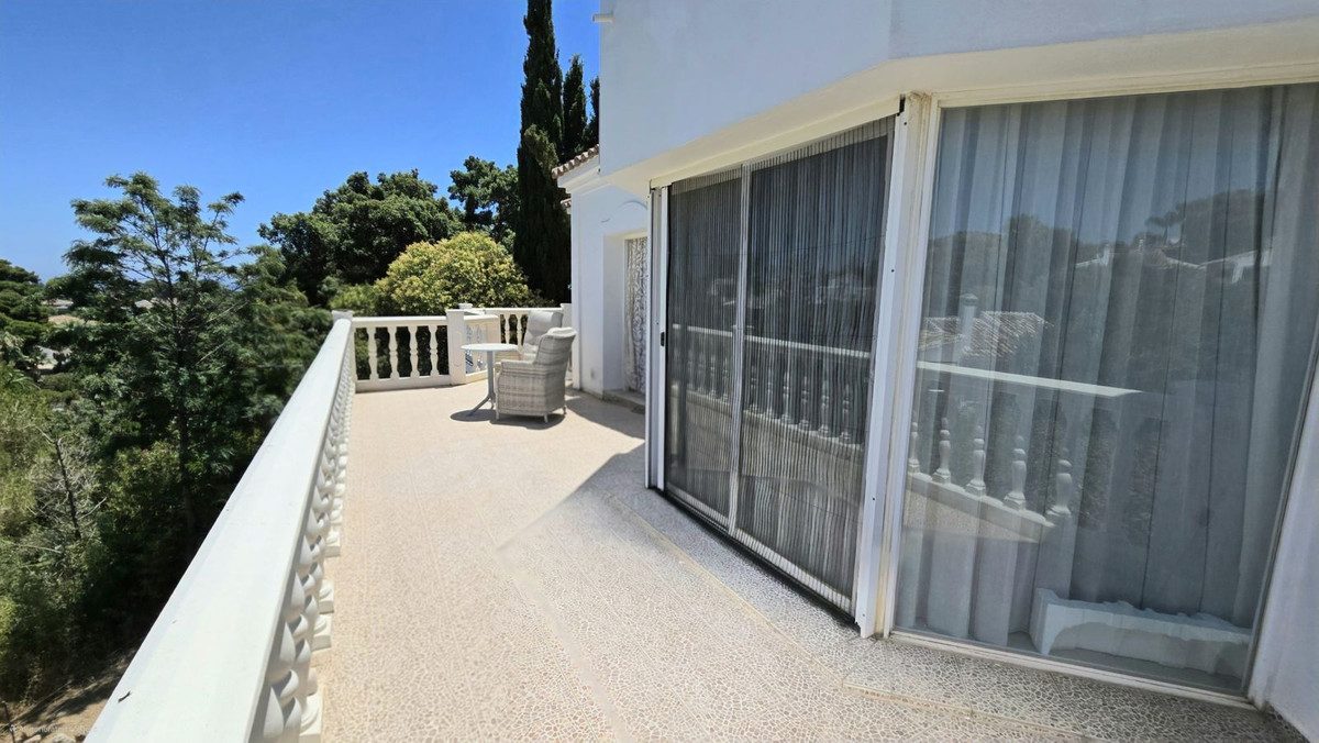 Detached Villa in Mijas, Costa del Sol – 4 beds – 1249000 € - photo 28 of 46