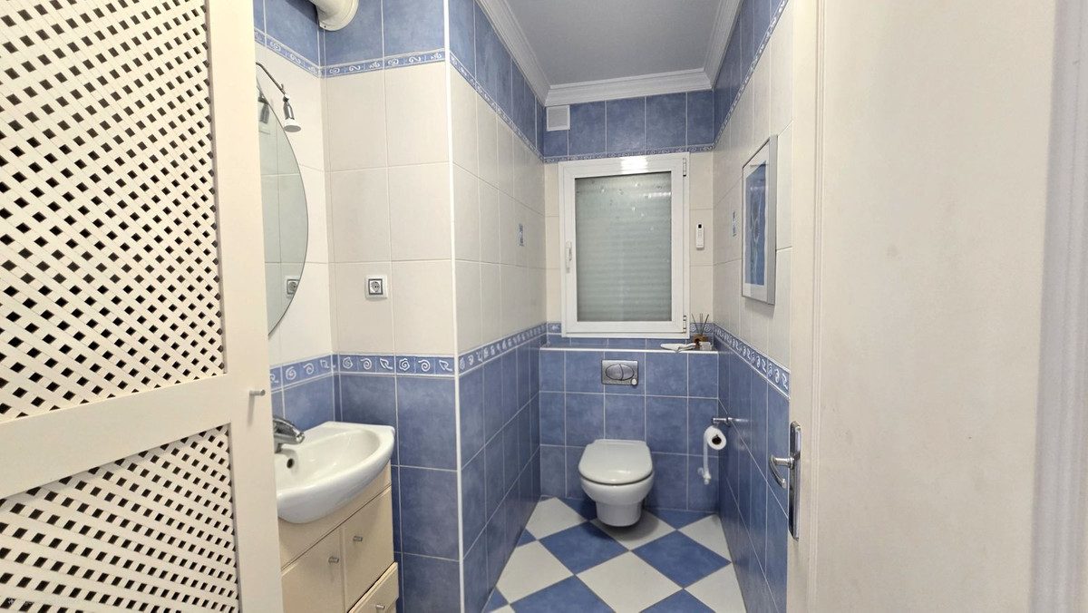 Detached Villa in Mijas, Costa del Sol – 4 beds – 1249000 € - photo 31 of 46
