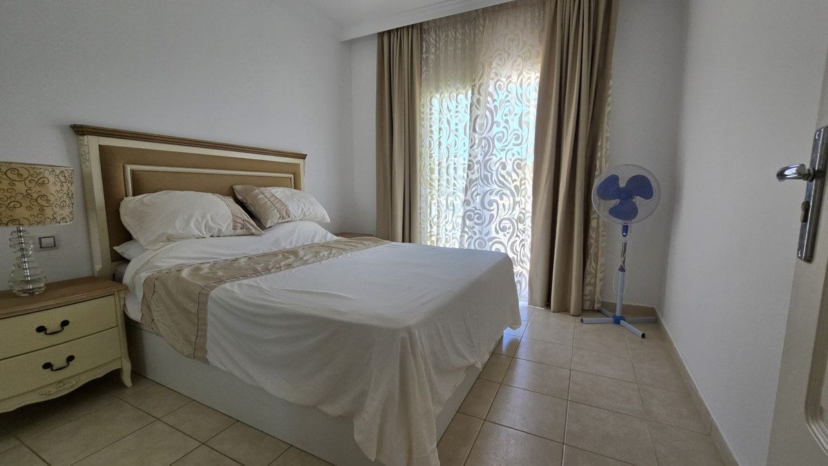 Detached Villa in Mijas, Costa del Sol – 4 beds – 1249000 € - photo 33 of 46