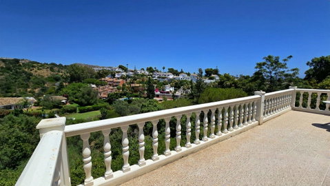 Detached Villa in Mijas, Costa del Sol – 4 beds – 1249000 € - photo 37 of 46