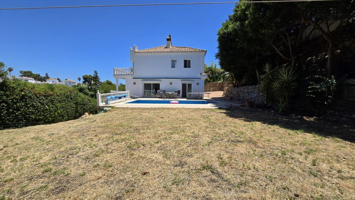 Detached Villa in Mijas, Costa del Sol – 4 beds – 1249000 € - photo 40 of 46