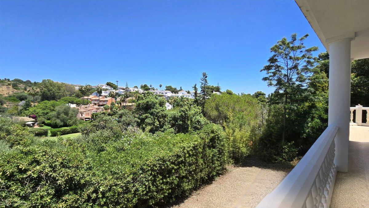 Detached Villa in Mijas, Costa del Sol – 4 beds – 1249000 € - photo 44 of 46