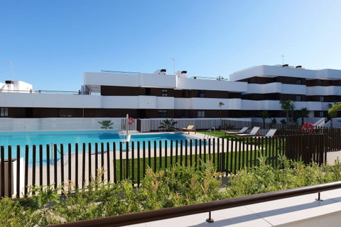 Middle Floor Apartment in Estepona, Costa del Sol – 2 beds – 595000 € - photo 27 of 29