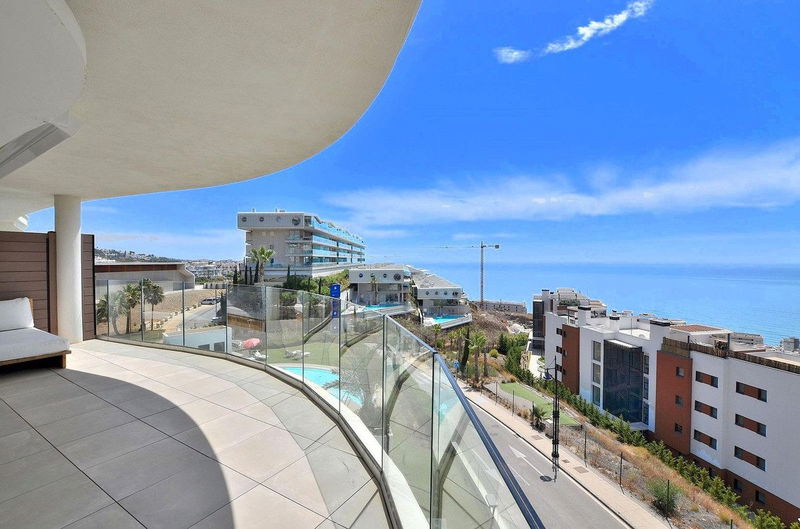 Middle Floor Apartment in Fuengirola, Costa del Sol – 3 beds – 995000 €