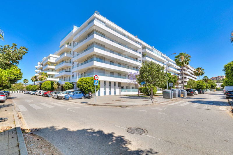 Middle Floor Apartment in Marbella, Costa del Sol – 3 beds – 495000 €