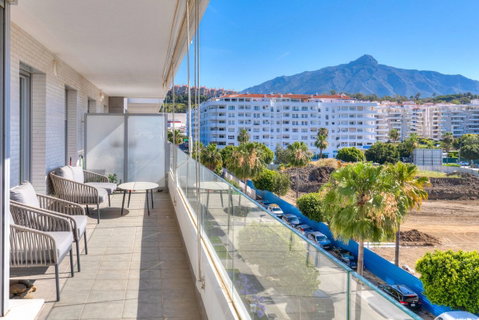 Middle Floor Apartment in Marbella, Costa del Sol – 3 beds – 495000 € - photo 2 of 10