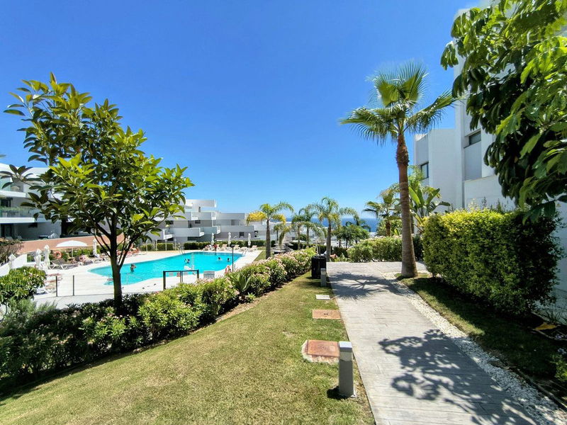 Ground Floor Apartment in Manilva, Costa del Sol – 2 beds – 399000 €