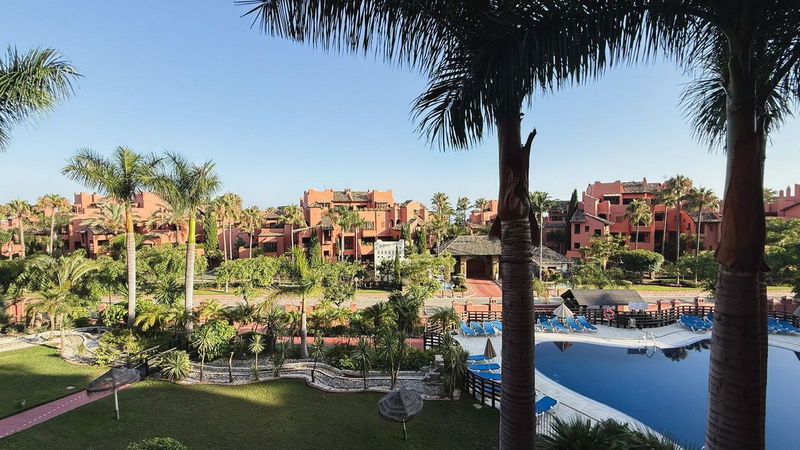 Middle Floor Apartment in Estepona, Costa del Sol – 3 beds – 715000 €