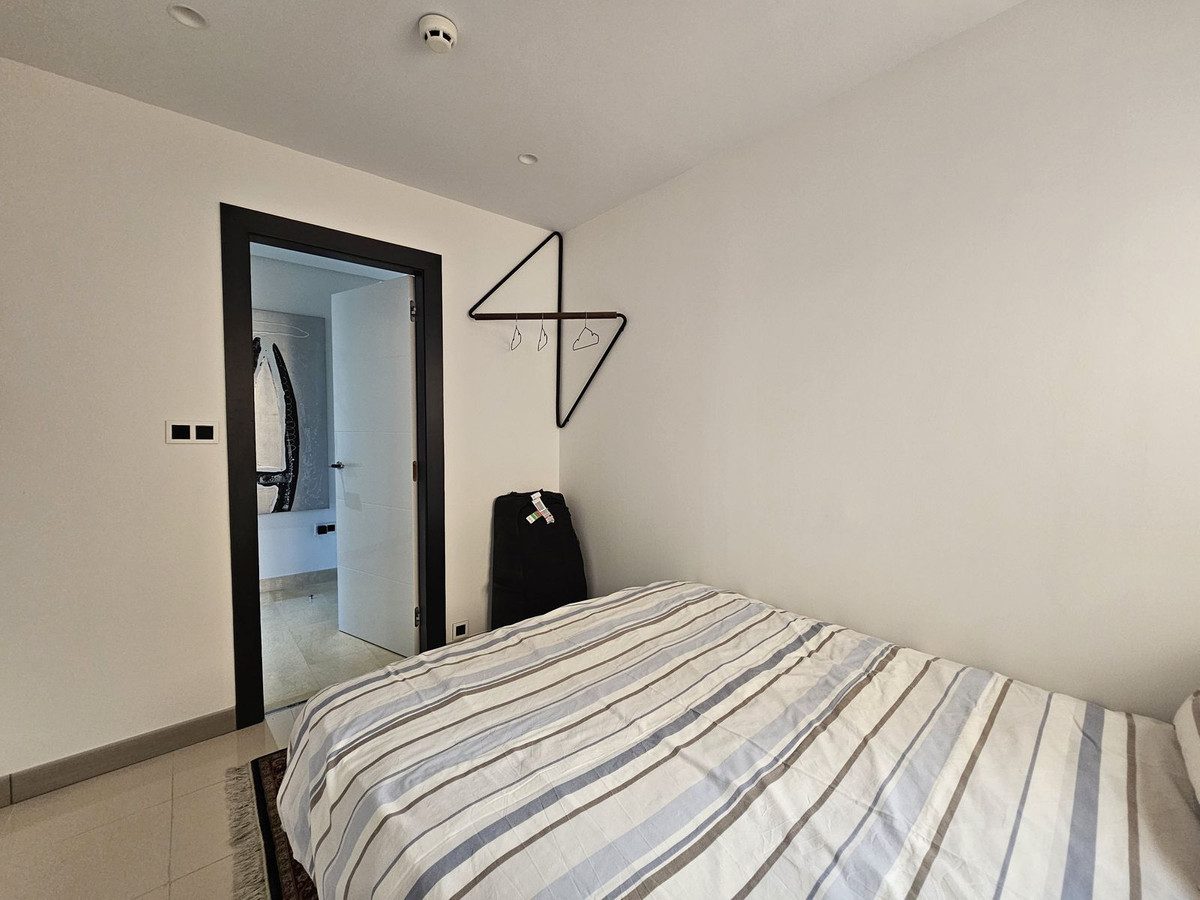 Middle Floor Apartment in Marbella, Costa del Sol – 3 beds – 899000 € - photo 20 of 31