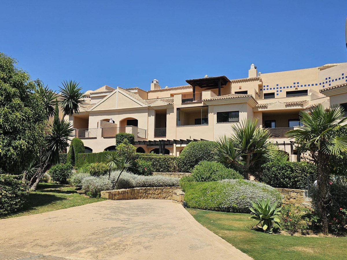 Middle Floor Apartment in Marbella, Costa del Sol – 3 beds – 899000 € - photo 31 of 31