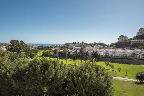 Ground Floor Apartment in Mijas, Costa del Sol – 2 beds – 325000 € - photo 3 of 39