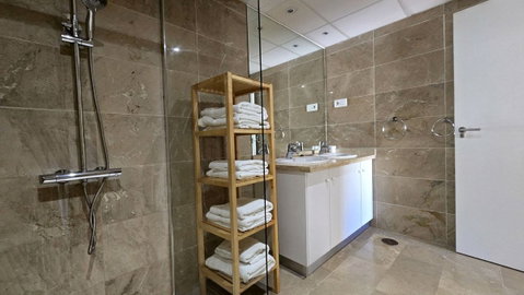 Ground Floor Apartment in Mijas, Costa del Sol – 2 beds – 325000 € - photo 17 of 39