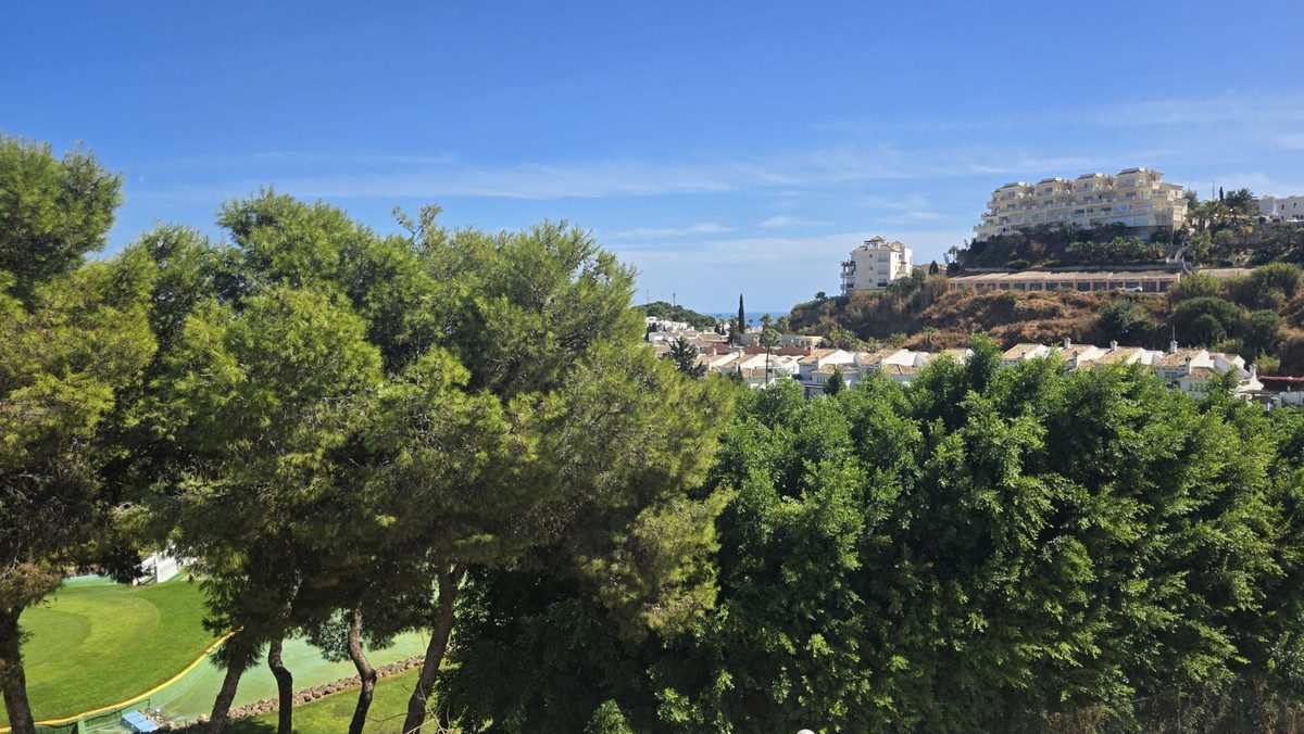 Ground Floor Apartment in Mijas, Costa del Sol – 2 beds – 325000 € - photo 33 of 39