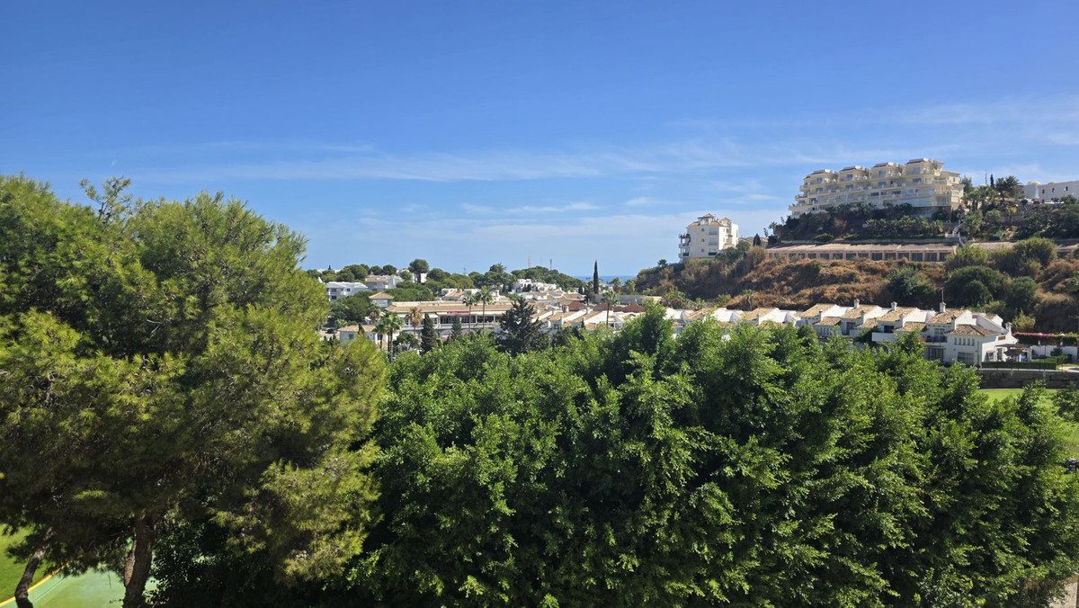 Ground Floor Apartment in Mijas, Costa del Sol – 2 beds – 325000 € - photo 34 of 39
