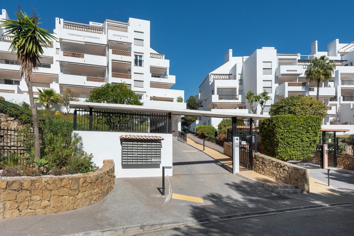 Ground Floor Apartment in Mijas, Costa del Sol – 2 beds – 325000 € - photo 38 of 39