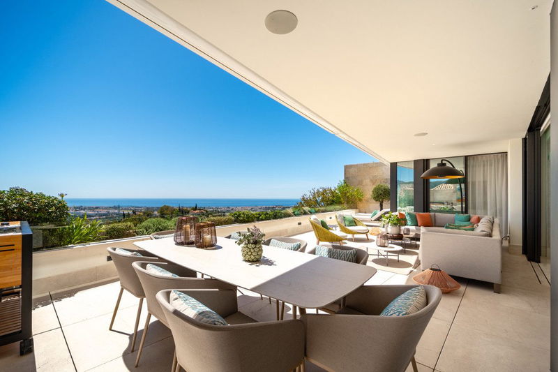 Middle Floor Apartment in Benahavís, Costa del Sol – 3 beds – 2150000 €