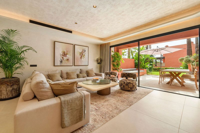 Semi-Detached House in Marbella, Costa del Sol – 4 beds – 2150000 €