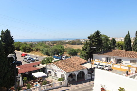 Detached Villa in Marbella, Costa del Sol – 4 beds – 750000 € - photo 3 of 26