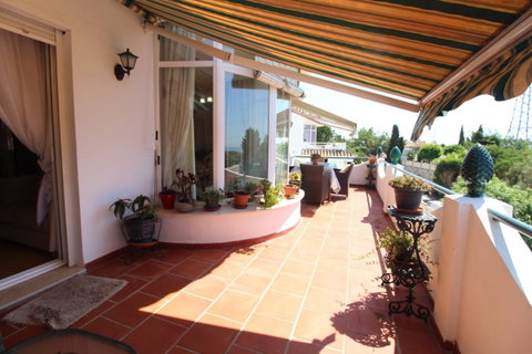 Detached Villa in Marbella, Costa del Sol – 4 beds – 750000 € - photo 4 of 26